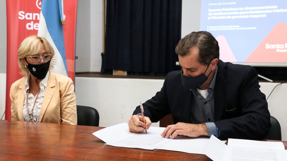 Convenio con el Colegio de Farmacéuticos para capacitar en buenas prácticas del uso de medicamentos | Noticias