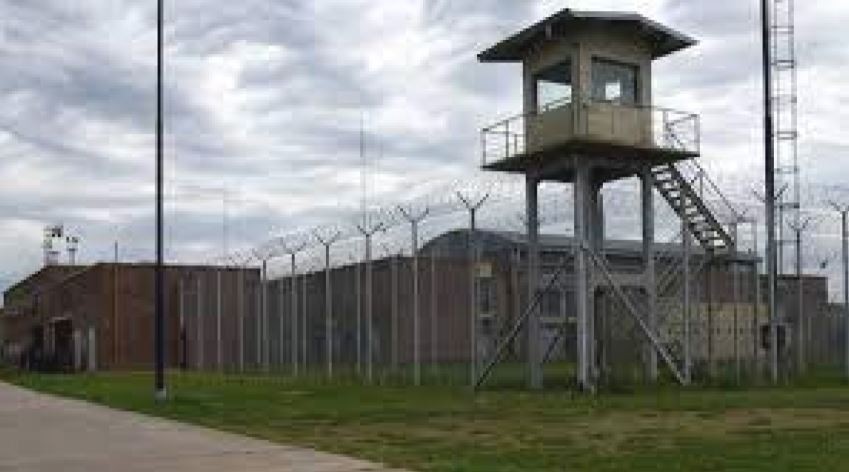 Murió una mujer en una emboscada cerca de la cárcel de Piñero | Noticias