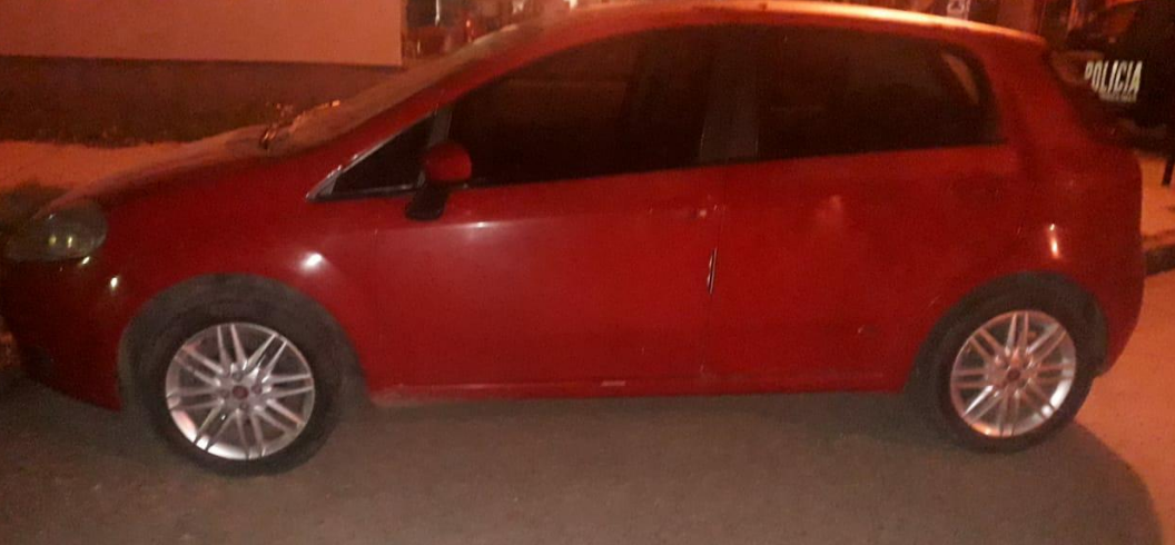 Detienen a un hombre por incumplir restricciones, portar armas y estupefacientes | Noticias