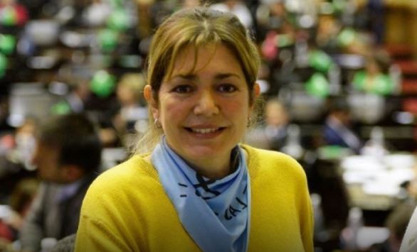 Denuncian a una diputada por sacarle la mitad del sueldo a sus empleados | Legislativas