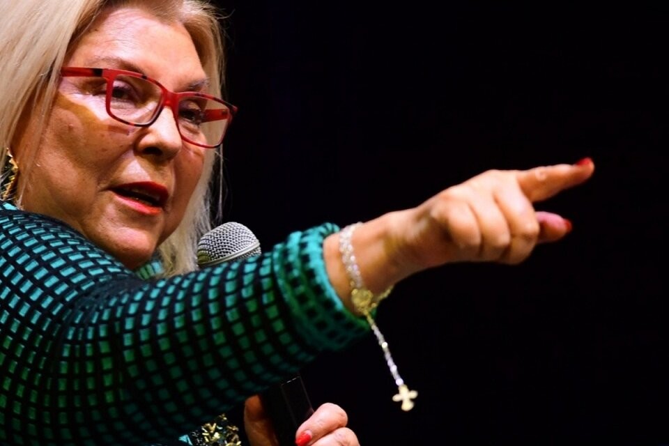 Elisa Carrió criticó a Mauricio Macri: "Si fui una líder de convicciones y de principios, no me puedo ir a vacunar a Miami" | Nacionales