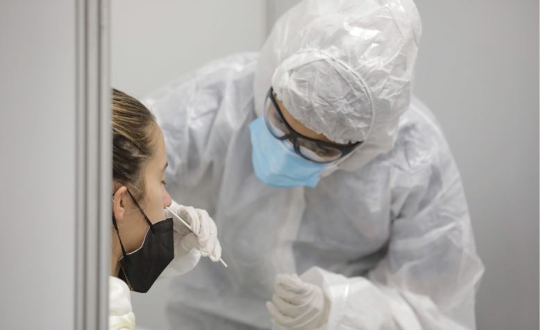 El laboratorio trucho que operaba en Ezeiza para testear continúa recaudando en el Aeroparque Jorge Newbery | Nacionales