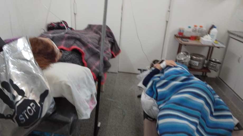 Pandemia en imágenes: un hospital de Río Negro tiene pacientes hasta en un catre | Nacionales