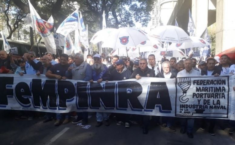 En reclamo de la vacunación, sindicatos portuarios y navales convocan a un paro nacional | Nacionales