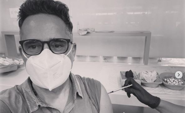 Jorge Drexler se vacunó en España: "Ojalá en todos lados tengamos pronto acceso a este privilegio" | Espectaculos