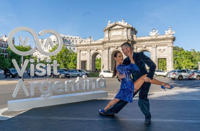 Mora Godoy bailó y representó a la Argentina en la Puerta de Alcalá | Espectaculos