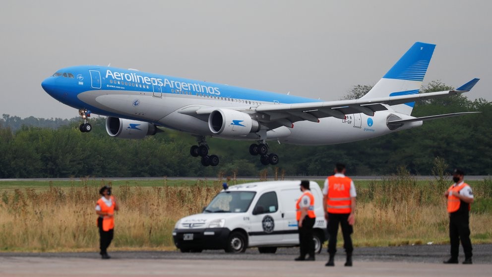 Parte un nuevo vuelo de Aerolíneas para buscar vacunas Sputnik V a Moscú | Nacionales