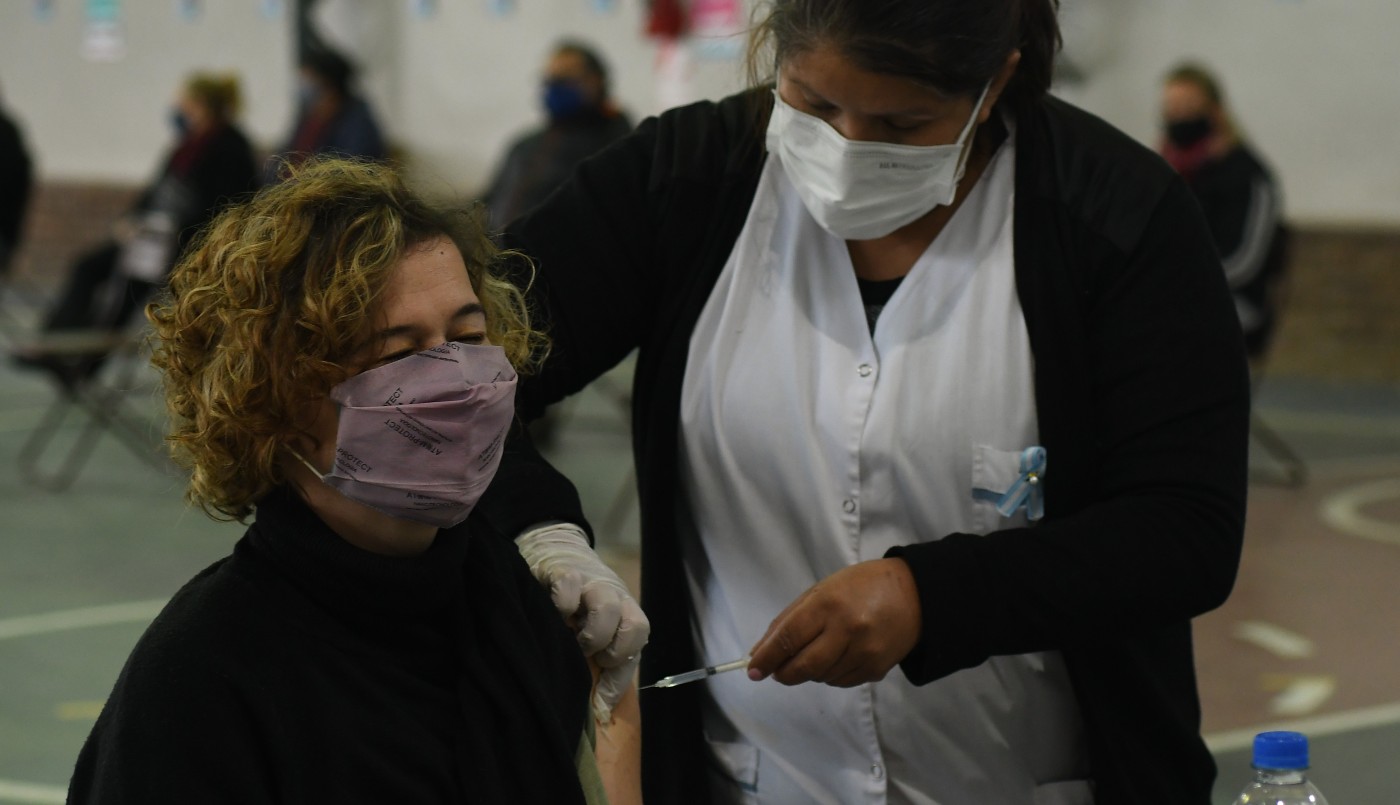 El Gobierno cerró un acuerdo para comprar la vacuna de una sola dosis del laboratorio chino CanSino | Nacionales