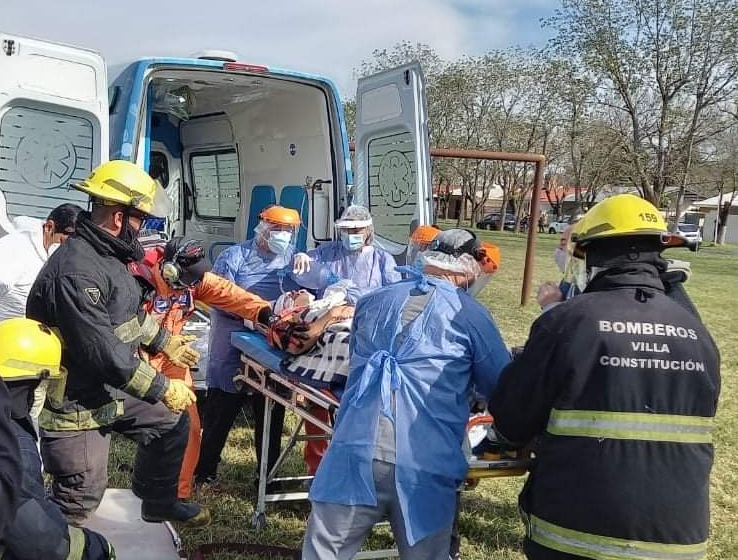 Abrazo simbólico de los Bomberos Voluntarios: piden ser vacunados | Noticias