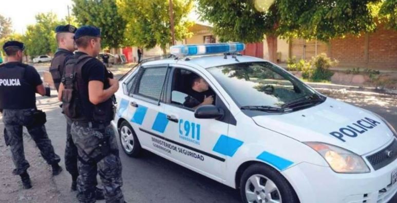 Una mujer pidió ayuda a las maestras de su hija y fue rescatada de su violento hogar | Igualdad y Género