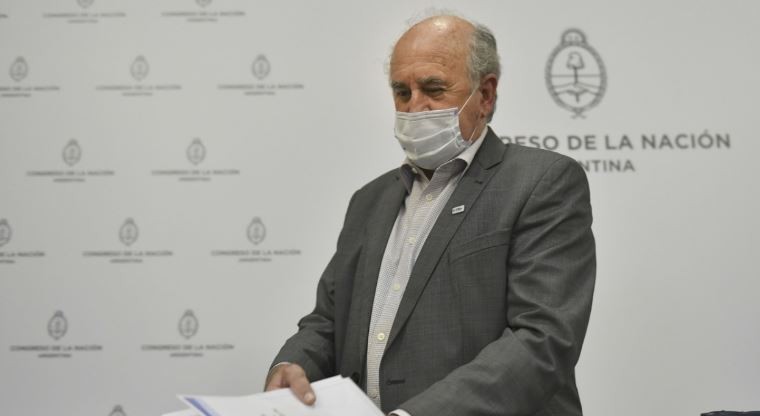 Parrilli salió a responderle a Duhalde: "Parece que cada tanto se le salen los patitos de la fila" | Nacionales