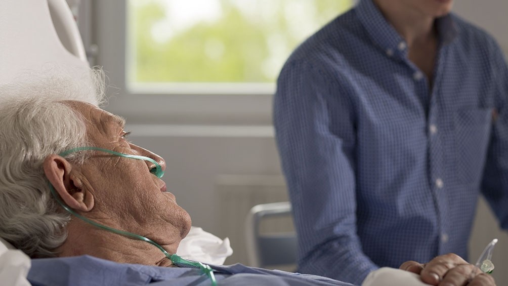 Organizaciones piden sanción inmediata de ley de Cuidados Paliativos para "aliviar el sufrimiento" | Información General
