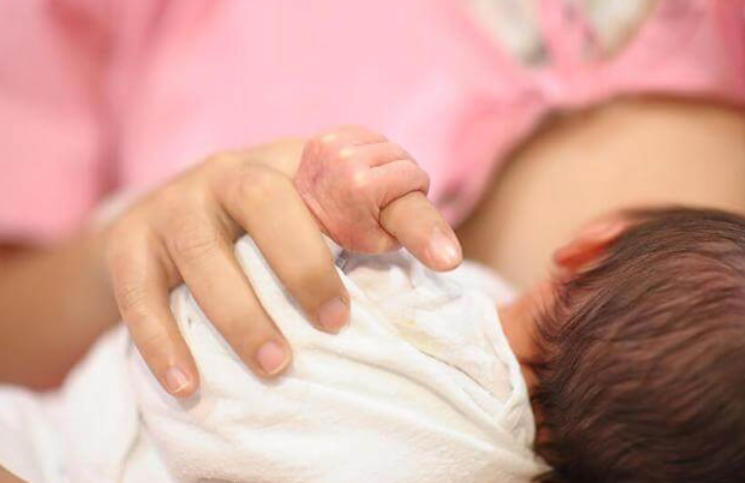 Policías reanimaron a un bebé que se encontraba sin signos vitales | Nacionales