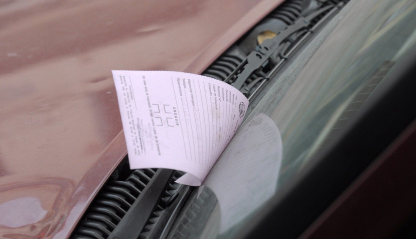 Se dio cuenta que había estacionado mal el auto y pidió que le hicieran la multa | Nacionales