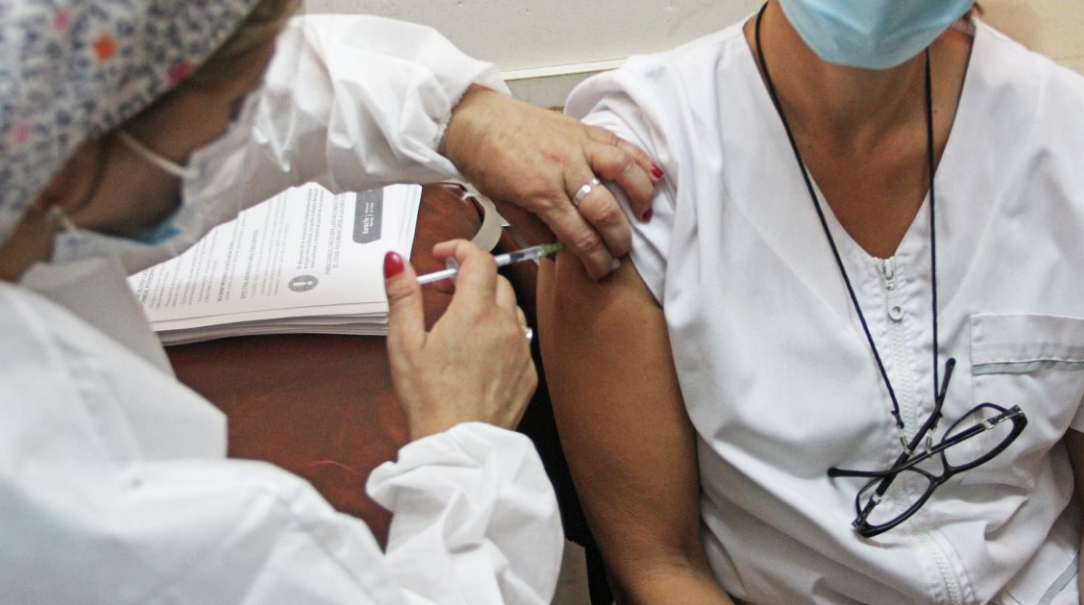 Covid: Sigue la campaña de vacunación hoy y habilitarán vacunatorios el lunes | Noticias