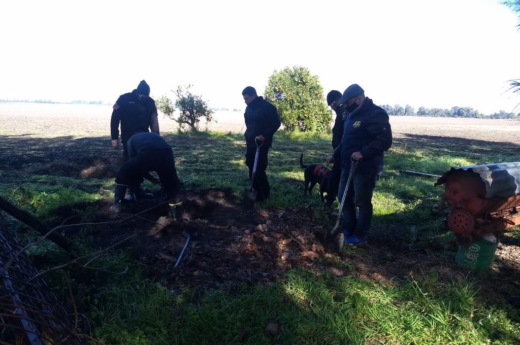 Mató a un hombre, escondió el cuerpo en un pozo y, cuando fueron a detenerlo, se envenenó | Nacionales