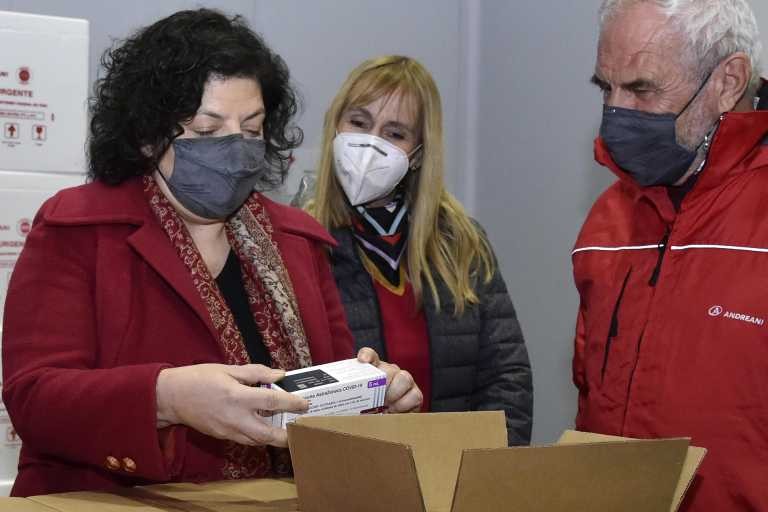 El Gobierno acordó la compra de 24 millones de dosis de la vacuna Sinopharm | Nacionales