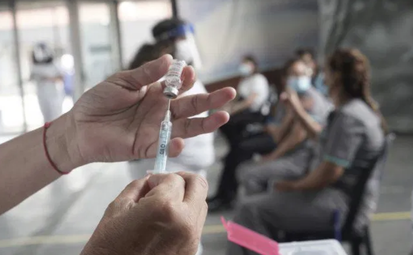 Covid: vacunarán a más de 35 mil santafesinos en la jornada de hoy | Noticias