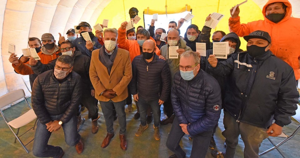 Instalan una carpa sanitaria en el muelle de Puerto Madryn para vacunar marineros | Nacionales