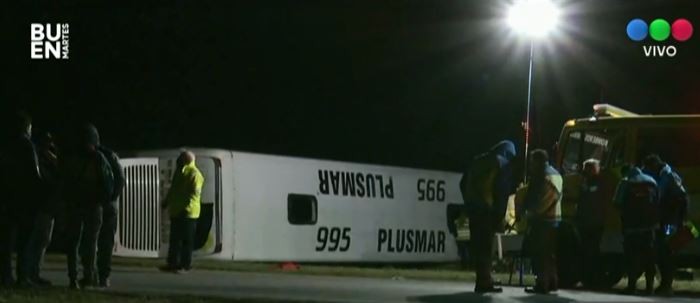Volcó un micro en Ruta 2: dos fallecidos y al menos 20 heridos | Nacionales
