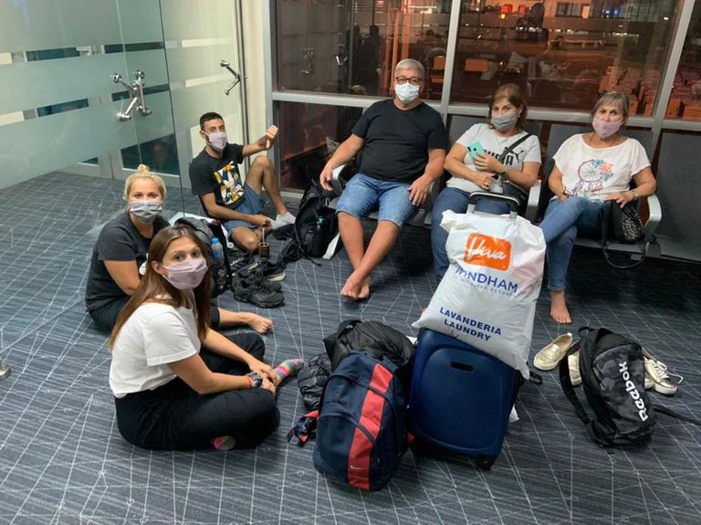 Presentó un hábeas corpus para que su familia pueda volver a la Argentina | Judiciales