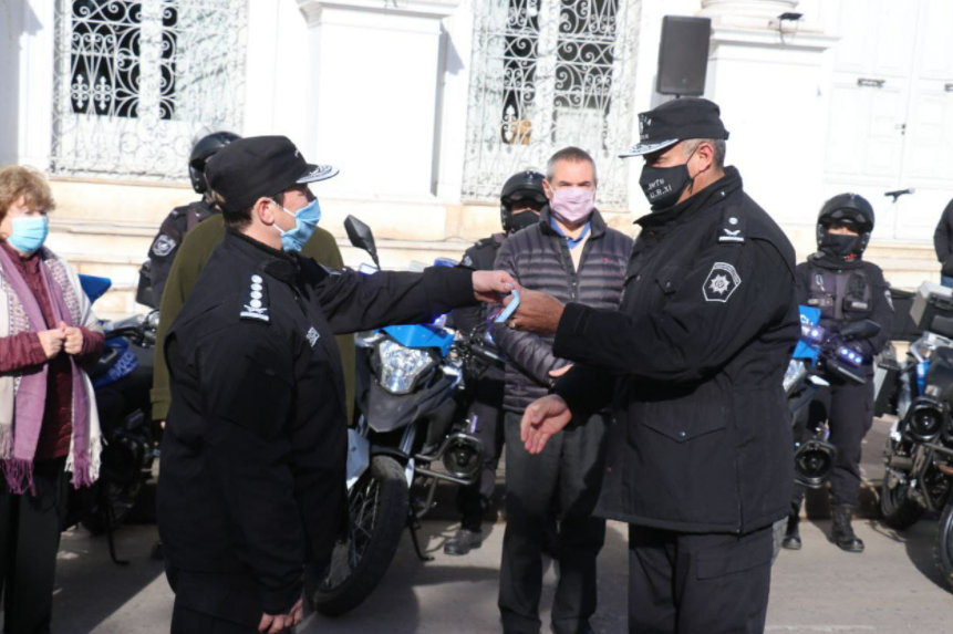Entregaron motovehículos para la Policía de Las Colonias y San Jerónimo | Noticias