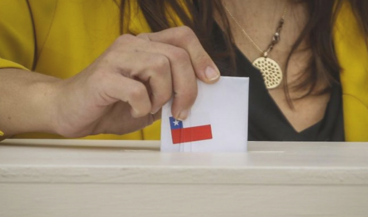 Residentes chilenos que voten en las primarias presidenciales están exceptuados de las restricciones | Nacionales