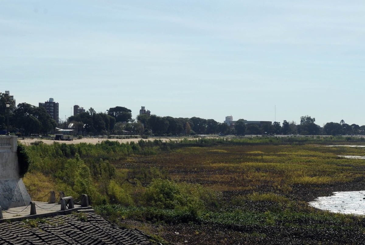 Ante la bajante, el municipio solicita evitar caminar por el lecho de la Laguna Setúbal | Noticias