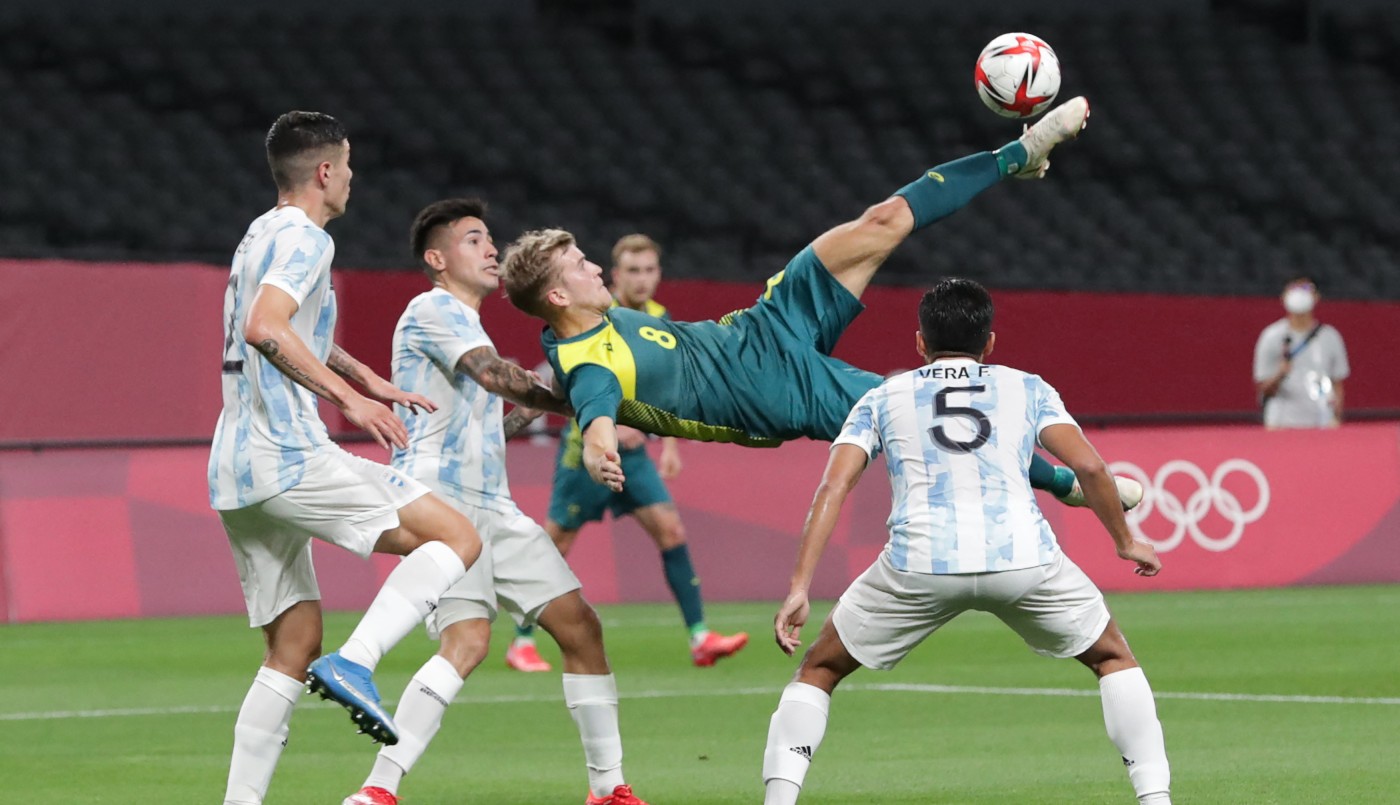 Argentina da un paso en falso y debuta con derrota ante Australia en los Juegos Olímpicos | Deportes