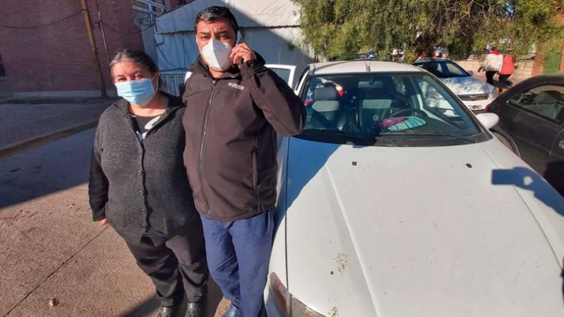 Tienen un hijo internado hace 45 días y duermen en su auto porque no tiene dinero para la nafta | Nacionales