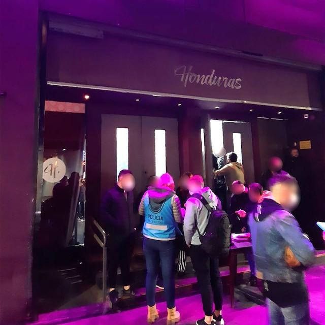 El cantante Antonio Ríos, descubierto en una fiesta clandestina en Villa Crespo a punto de dar un show | Espectaculos