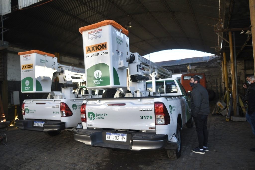 La Municipalidad incorporó dos vehículos para tareas de alumbrado público | Noticias