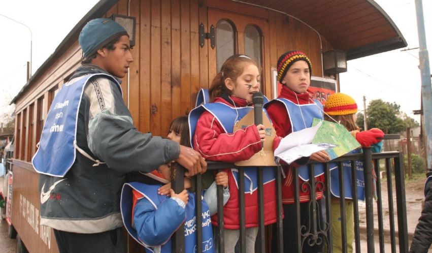 Más de 50 mil chicos dejaron de cobrar asignaciones familiares porque sus padres perdieron el empleo | Información General