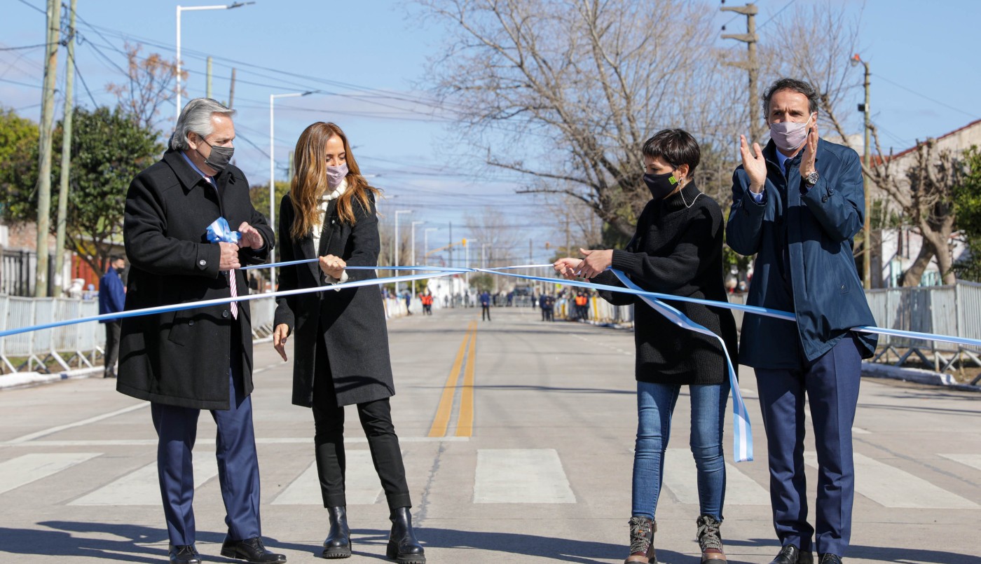 En campaña: el Presidente inauguró 100 obras y criticó el "coaching" de la oposición | Nacionales
