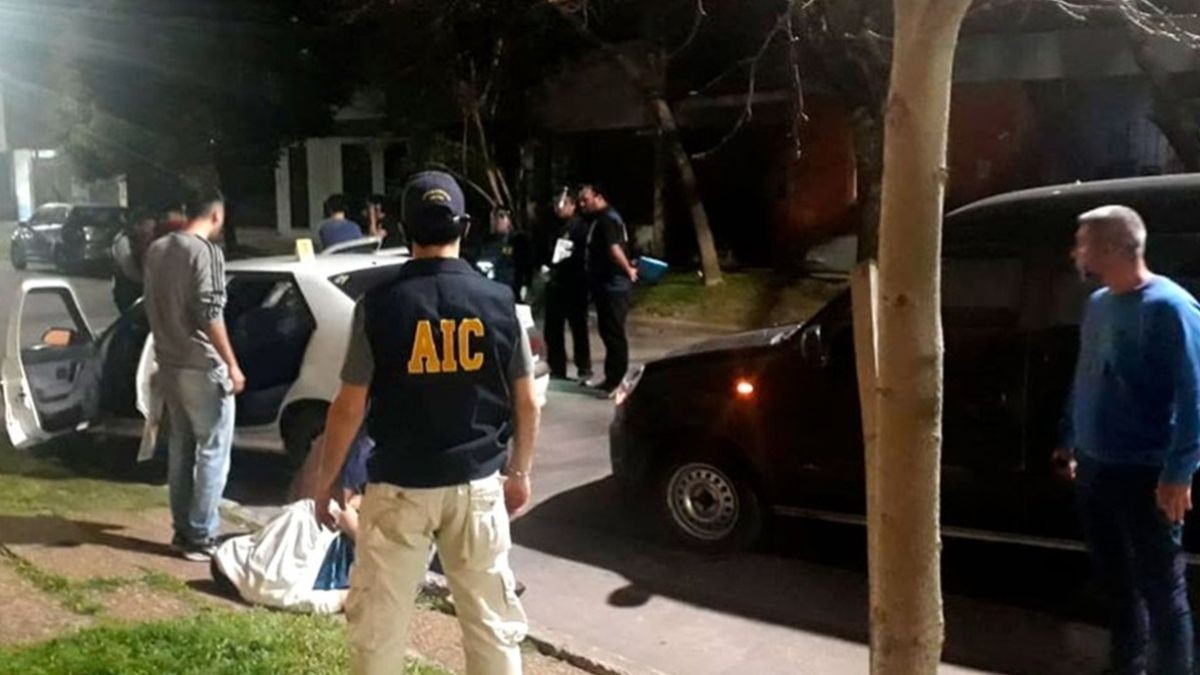 Dos policías fueron condenados por eludir una investigación a cambio de dinero | Judiciales