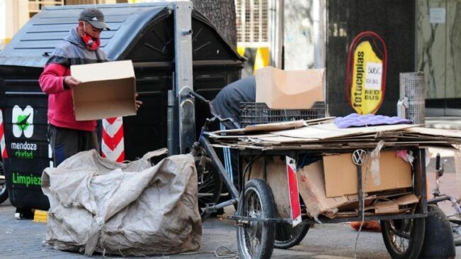 Cae el número de trabajadores aportantes y de jubilados | Información General