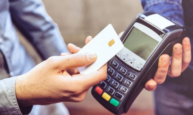A partir de hoy los comercios recibirán en un día la acreditación de ventas con tarjeta de débito | Información General