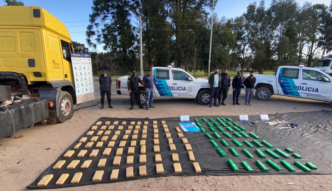 Hallaron 130 kilos de marihuana en el falso tanque de nafta de un camión: 3 detenidos | Nacionales