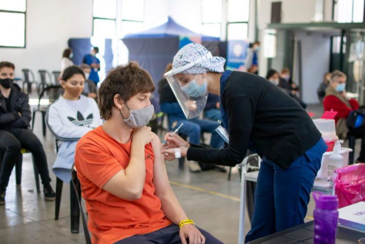 La campaña de vacunación sigue hoy con segundas dosis de Sinopharm | Noticias