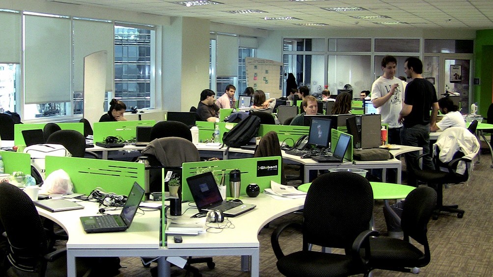 Por el avance de la campaña de vacunación, varios sectores vuelven a la presencialidad en septiembre | Nacionales