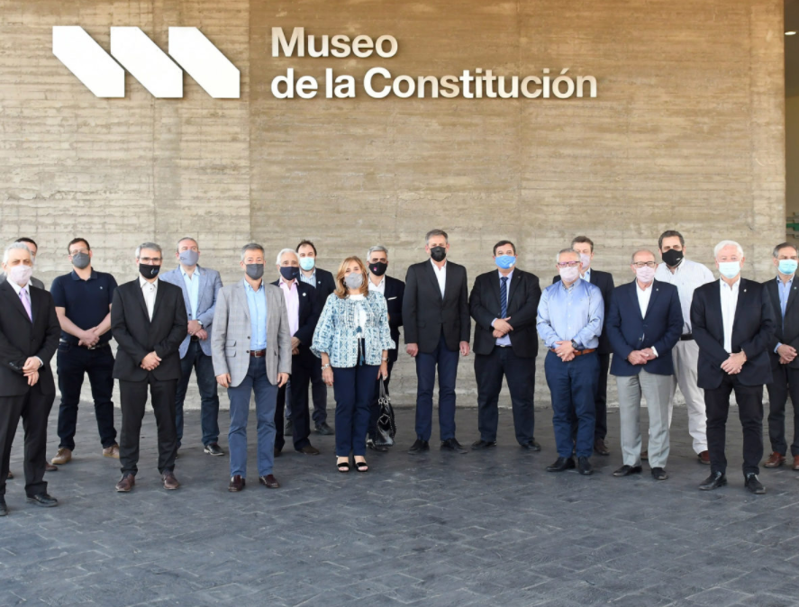 Jatón recibió a rectores de todo el país en el Museo de la Constitución | Noticias