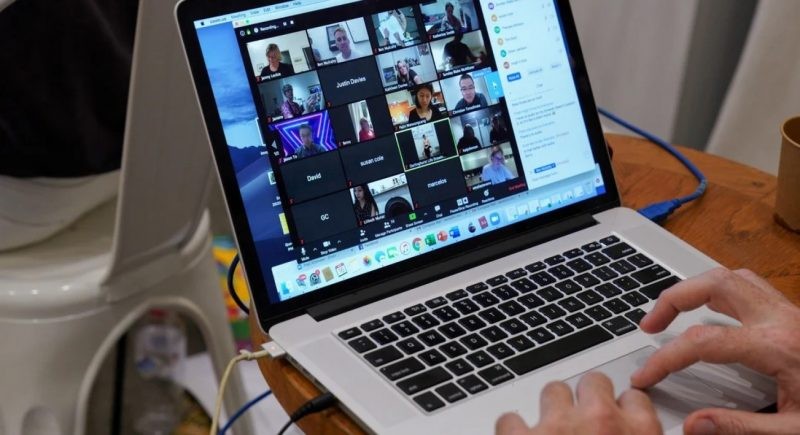 Un profesor de catequesis y formación ética mostró sus genitales en una videollamada | Nacionales