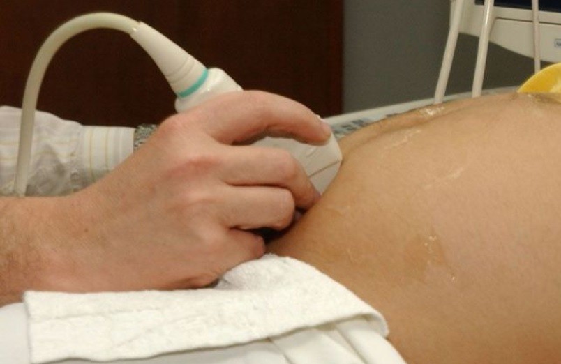 Tras dar a luz, una chica de 14 años contó que el violador es su papá | Nacionales