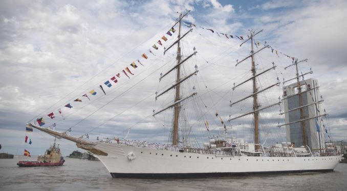 La Fragata Libertad suspendió actividades previstas en Valparaíso, en medio de la tensión con Chile | Nacionales