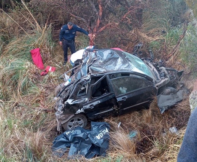Desbarrancó un auto en Córdoba y murieron dos hermanas de 12 y 16 años: su papá se enteró por televisión | Nacionales