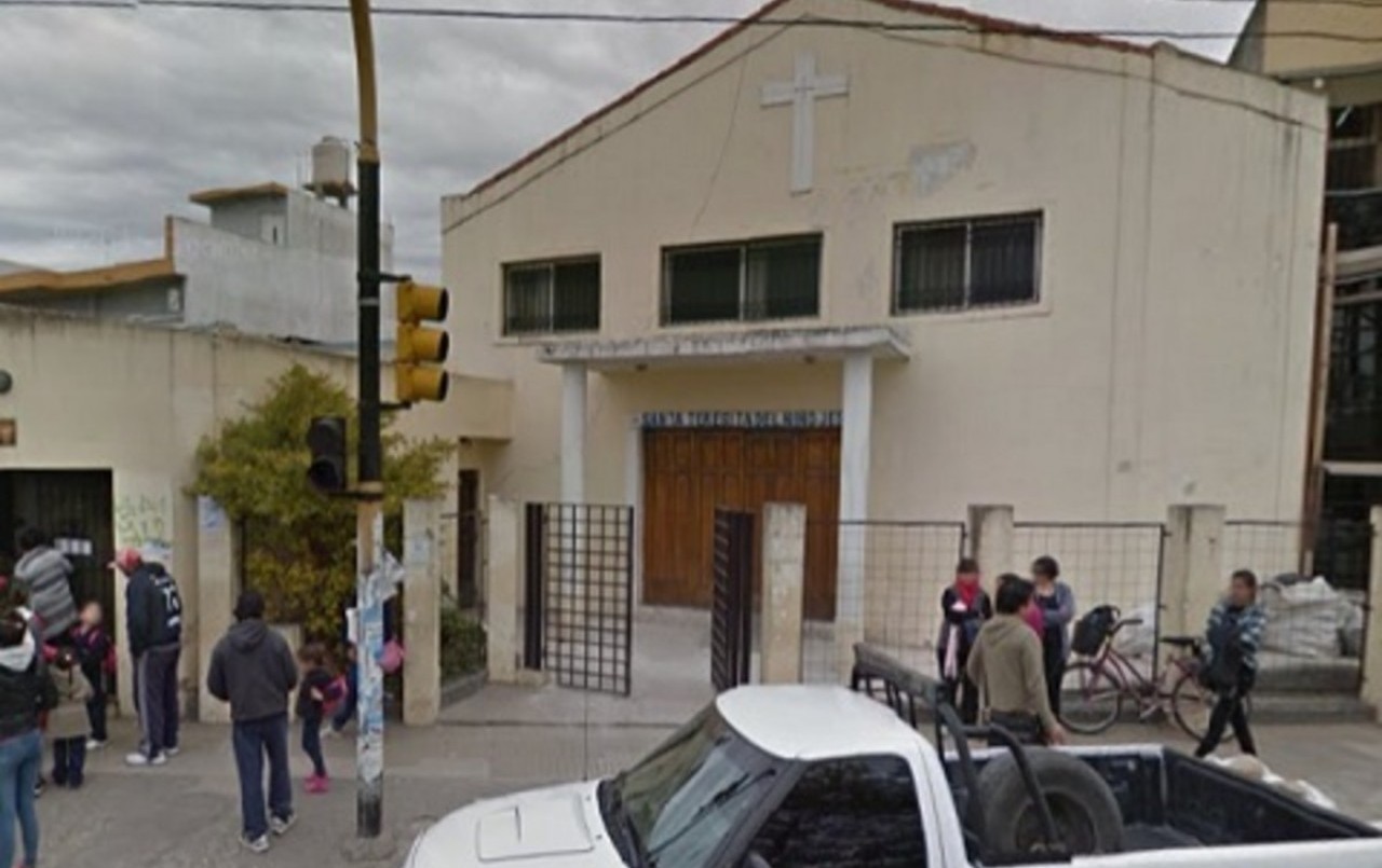 Armó una fogata con boletas y casi provoca un incendio en el cuarto oscuro | Nacionales