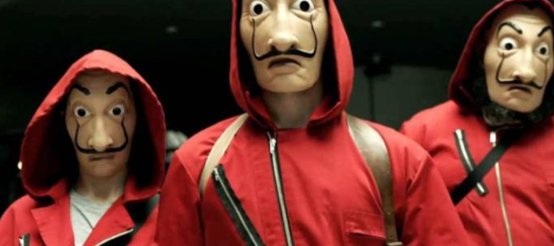 Susto por dos niños vestidos como en La Casa de Papel: los vecinos llamaron a la Policía | Nacionales