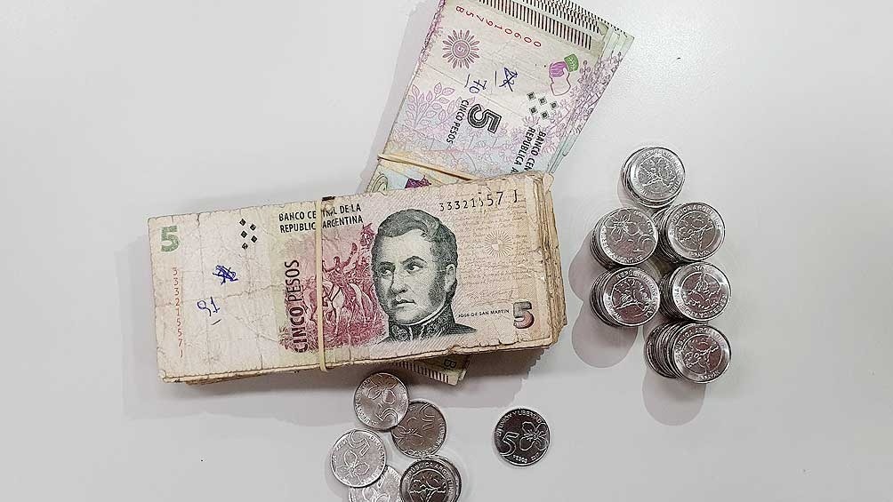 Extendieron el plazo para cambiar billetes de $5 por monedas: hasta cuándo se podrán usar | Información General