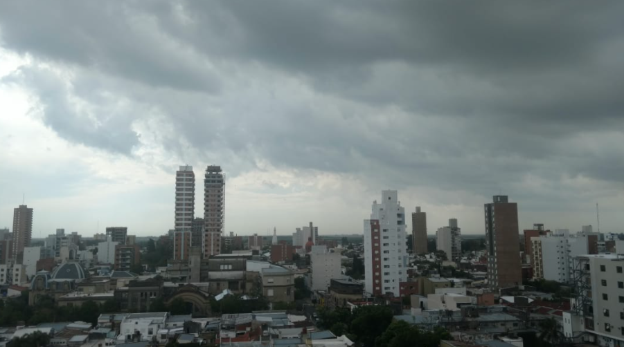 Cielo nublado e inestabilidad en la previa de la primavera en la ciudad | Información General