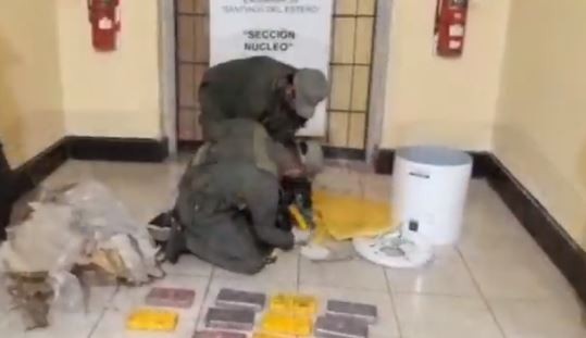 Detuvieron a un chofer de micros con 20 kilos de cocaína oculto entre los bolsos de los pasajeros | Nacionales